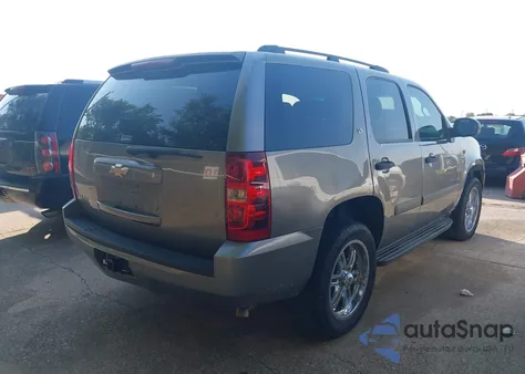 2008 Chevrolet Tahoe z USA, uszkodzony, nr VIN 1GNFC13CX8R142318